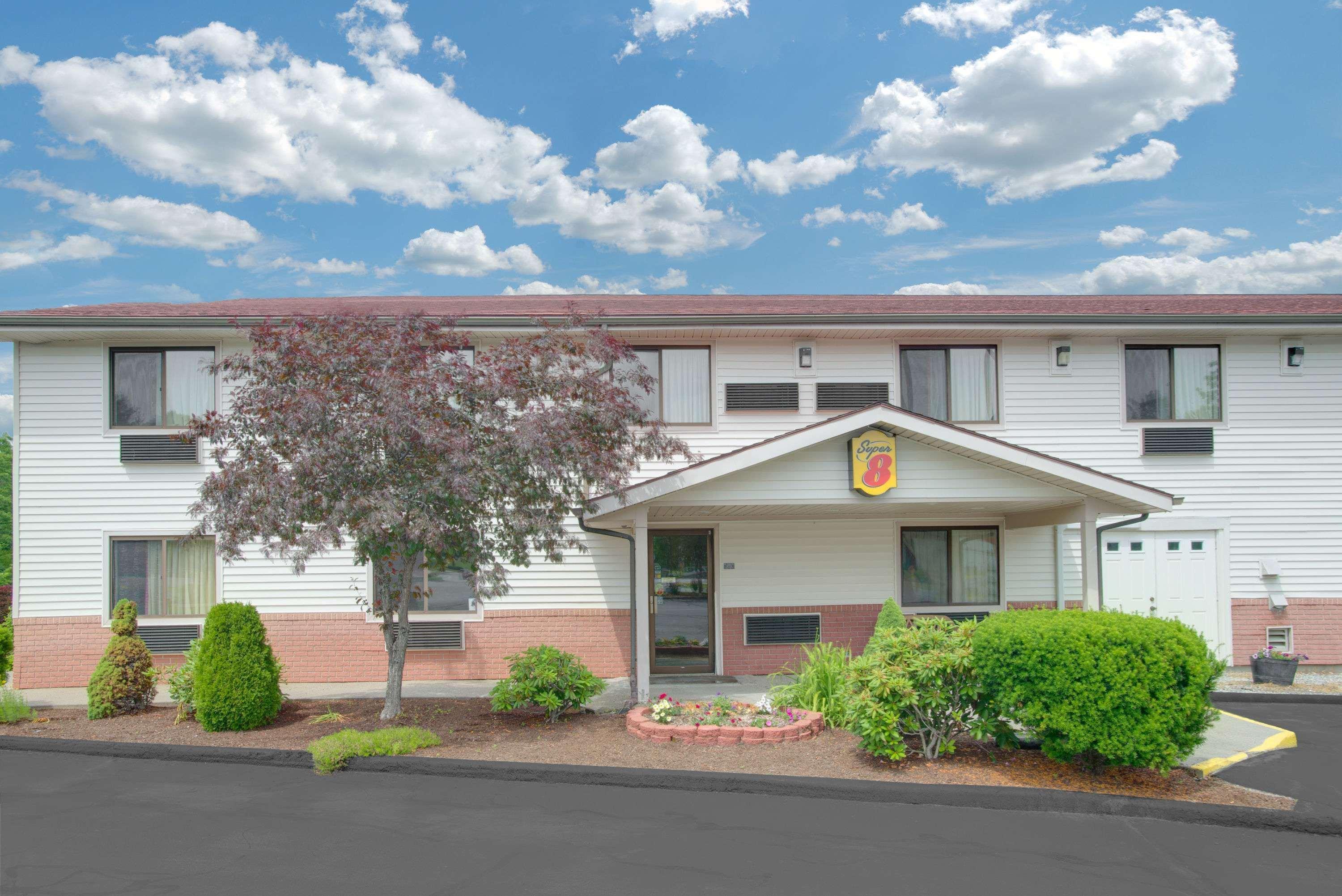 Super 8 By Wyndham Augusta Hotel Exterior foto